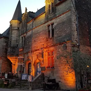 La Tour Du Lion Bed and breakfast