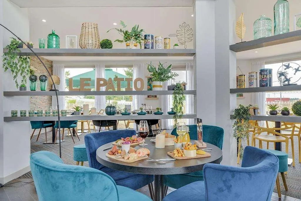 Brit Hotel Au Pays De Vitre エトレル 3*,